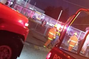 Explosión de contenedor con combustible en la FGR Puebla deja dos muertos