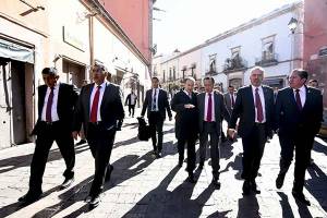 Gobernador de Puebla acude a reunión de la CONAGO en Querétaro