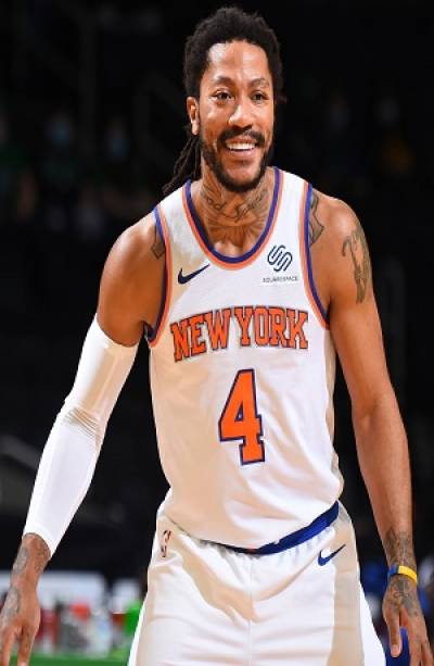 Derrick Rose firma por tres años con los Knicks de Nueva York