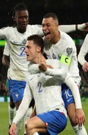 Francia mantiene paso ganador y derrota 1-0 a Irlanda