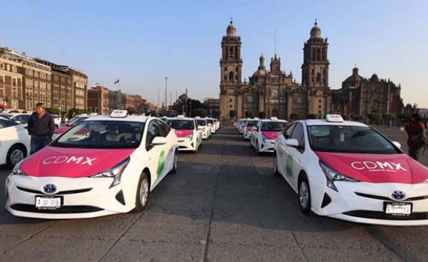 Los taxistas de la Ciudad de México exigen regulación de Uber y otros servicios de transporte