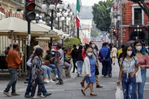 Puebla casi alcanza los 2 mil casos activos de COVID