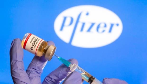 Pfizer busca autorización en México para vacunar a adolescentes