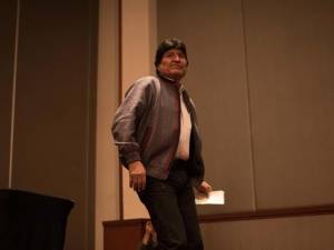 Evo Morales ya tiene CURP de residente extranjero