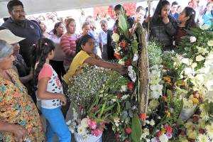 Familiares y amigos de hermanos asesinados en Puebla exigen justicia