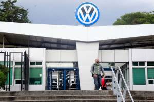 Ventiladores que fabrica VW aún sin autorización de Cofepris: gobierno de Puebla