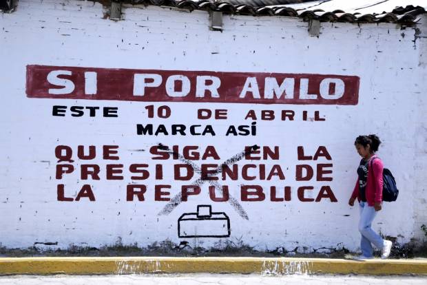 INE ordena retirar publicidad pro AMLO en Puebla y 29 estados más