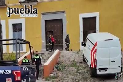 VIDEO: Mueren dos personas al caer barda en el Barrio de El Alto