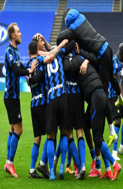 Inter de Milán se impone 1-0 al Cagliari y sigue en la Serie A