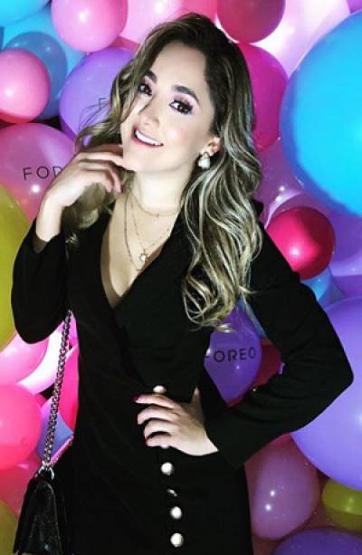 Sherlyn sorprendió a seguidores en redes con...