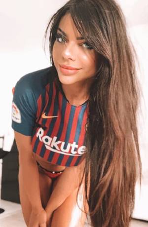 Suzy Cortez, su monumental apoyo al Barcelona y Messi