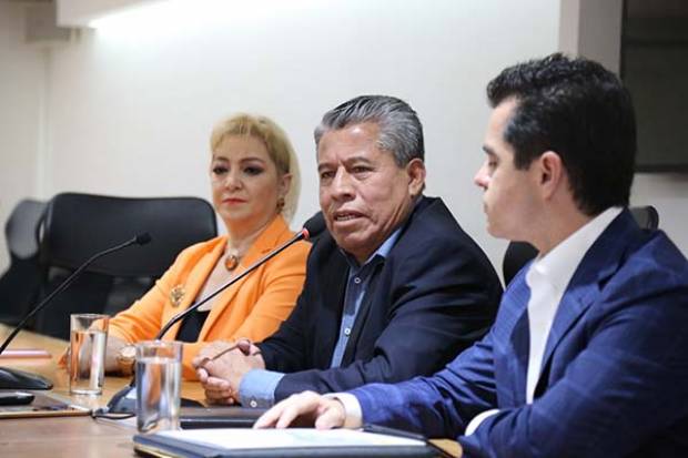 Diputado Hugo Alejo renuncia al PAN y se suma a bancada independiente