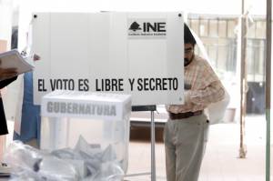 Retraso en casillas y acarreo en taxis, reporta Coparmex en elección de Puebla