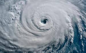 Habrá 4 grandes huracanes en el Atlántico este año: científicos