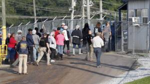 107 mexicanos detenidos en redada en Misisipi: SRE