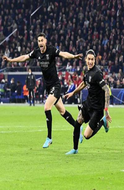 Benfica gana 1-0 y elimina al Ajax de Edson Álvarez