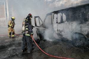 Camioneta de valores se incendió en la Vía Atlixcáyotl