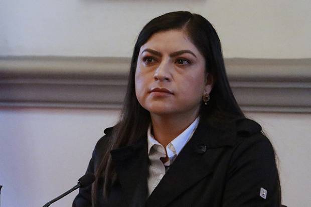 No habrá despidos masivos en el Ayuntamiento, asegura Claudia Rivera