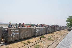Tren le cercenó el pie a una migrante centroamericana en Ciudad Serdán