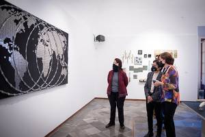 Rectora de la BUAP inaugura la exposición de la artista Gloria Carrasco en Museo Carolino