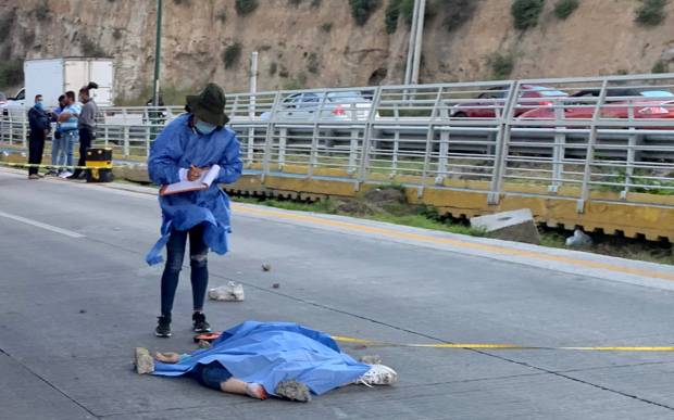 Murió mujer al caer de un puente del Periférico en la zona de Angelópolis
