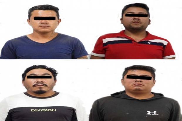 Implicados en robos de vehículos son capturados en Puebla