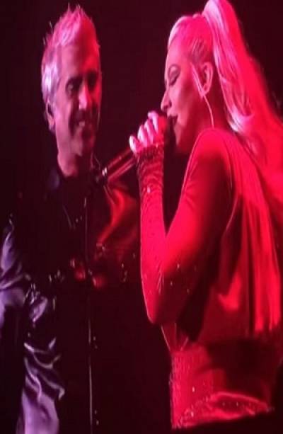 Christina Aguilera invitó a Alejandro Fernández a cantar en Guadalajara