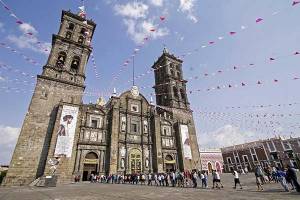 Intervendrán fachada de la Catedral de Puebla