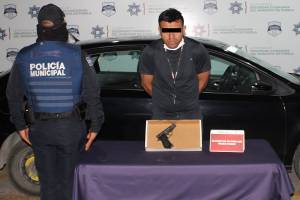 SSC Puebla asegura a hombre con vehículo robado en la colonia Cuauhtémoc