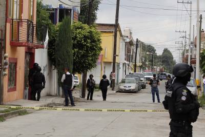 Catearon casa de presunto homicida de Santiago, muerto por bala perdida en Cholula