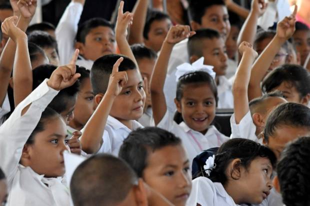 SEP reconoce retraso en pago a docentes de Puebla
