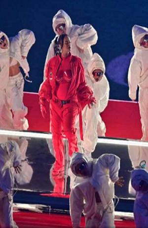 Super Bowl LVII: Cautiva Rihanna en el halftime show