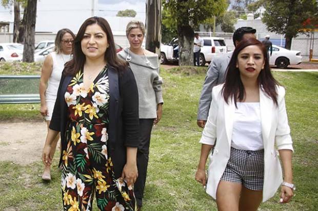 Claudia Rivera advierte que despedirá a trabajadores de comprobarse actos de corrupción