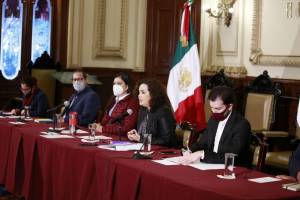 Claudia Rivera anuncia regularización de 150 colonias