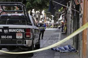 Indigente pierde la vida en calles del centro de Puebla