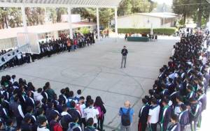 Gobierno de Texmelucan entrega apoyos al CONALEP de Moyotzingo