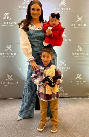 Tania Rincón es la envidia de todos con su outfit navideño