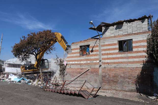 Demolerán 64 viviendas siniestradas por explosión en Xochimehuacan