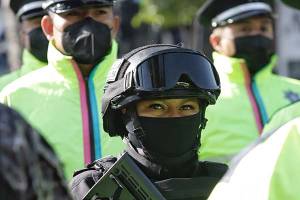 Remueven a 23 policías municipales de Puebla y separan a otros 28 de su cargo