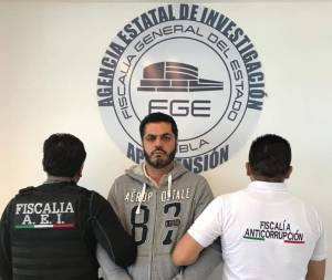 Edil de Tehuacán detenido por la FGE