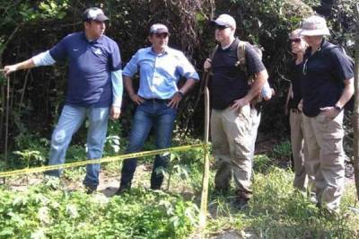 El FBI inspecciona fosas clandestinas de Veracruz