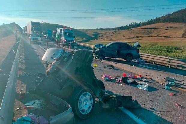 Cinco muertos, entre ellos un bebé, saldo de colisión en la autopista México-Tuxpan