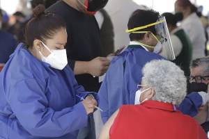 Sedes de vacunación anti COVID para el próximo 24 de abril en 70 municipios de Puebla