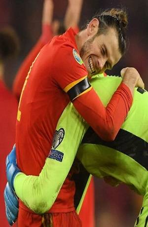 Gareth Bale festeja triunfo de Gales con mensaje polémico al Real Madrid