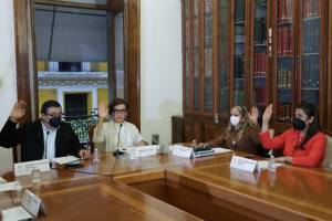Diputados aprueban en comisiones regular honorarios de abogados en Puebla