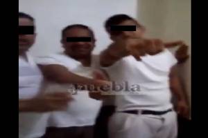 VIDEO: Cesan a cuatro custodios del penal de Huejotzingo por exhibir fiesta de internos