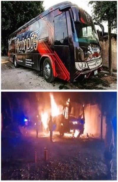 Delincuentes prendieron fuego al camión del grupo Los Apodados en Guerrero