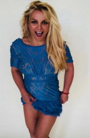 VIDEO: Britney Spears regresa con topless a Instagram