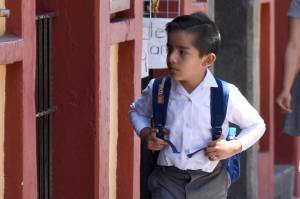 Llegan al Congreso 500 quejas por abuso en cuotas escolares en Puebla