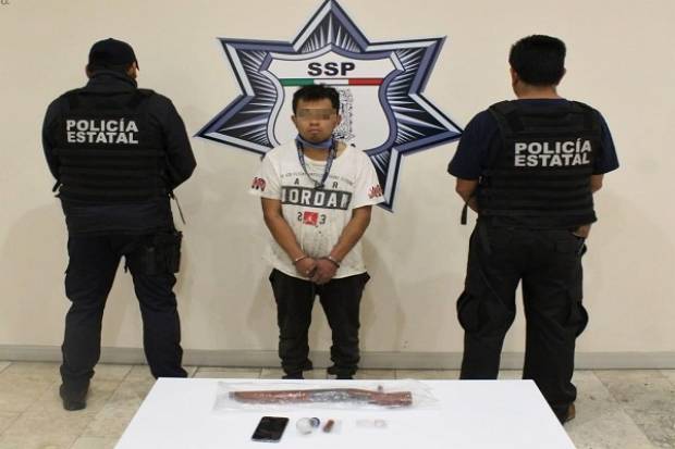 SSP Puebla detiene a narcomenudista de la banda de &quot;El Macero&quot; en Aquixtla